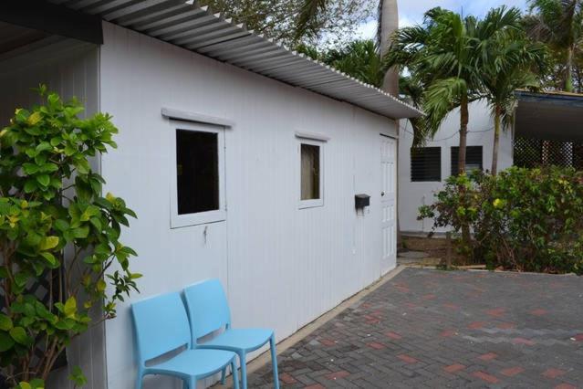 Palm Trees Apartments