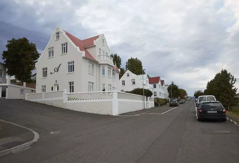 پانسیون Akurinn Guesthouse
