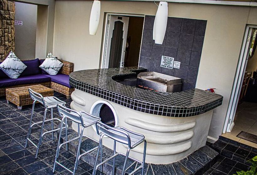 פנסיון On The Estuary