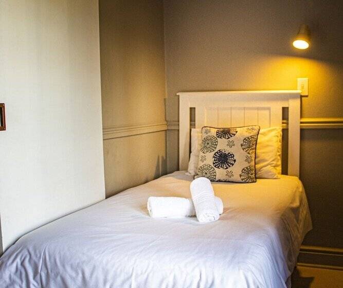 פנסיון On The Estuary