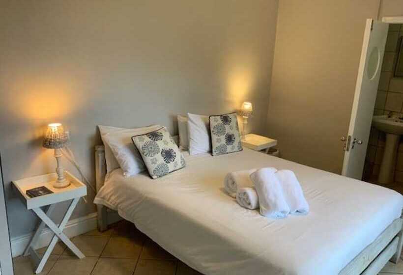 פנסיון On The Estuary