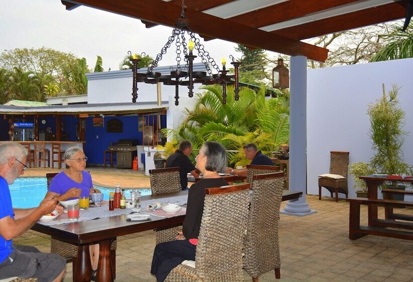 펜션 Turtle Bay Lodge