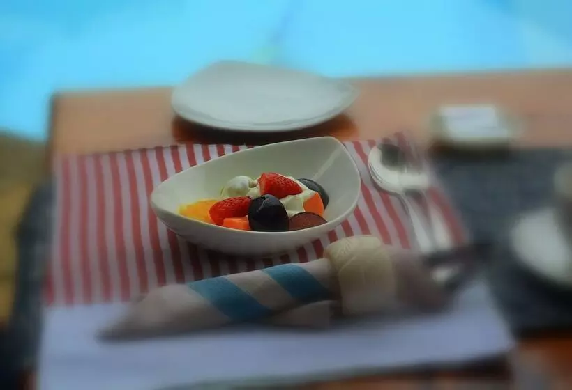 ペンション Turtle Bay Lodge