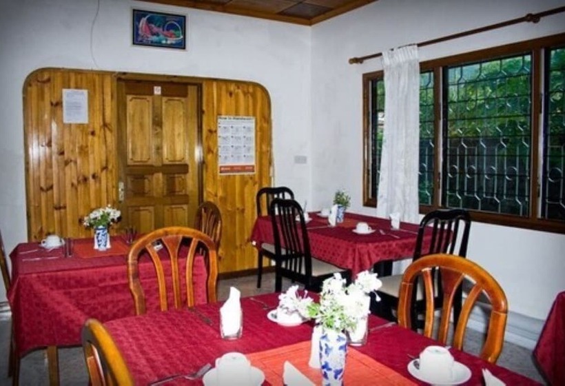 پانسیون Villa De Roses