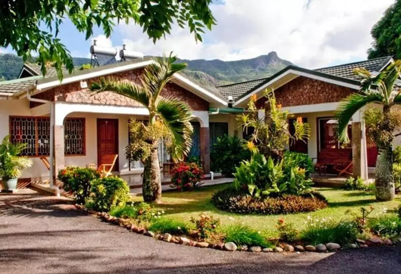 پانسیون Villa De Roses