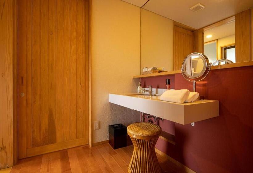 ריוקאן Kusayane No Yado Ryunohige