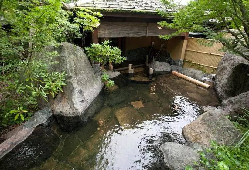 Ryokan Ryoso Yufuin Yamadaya