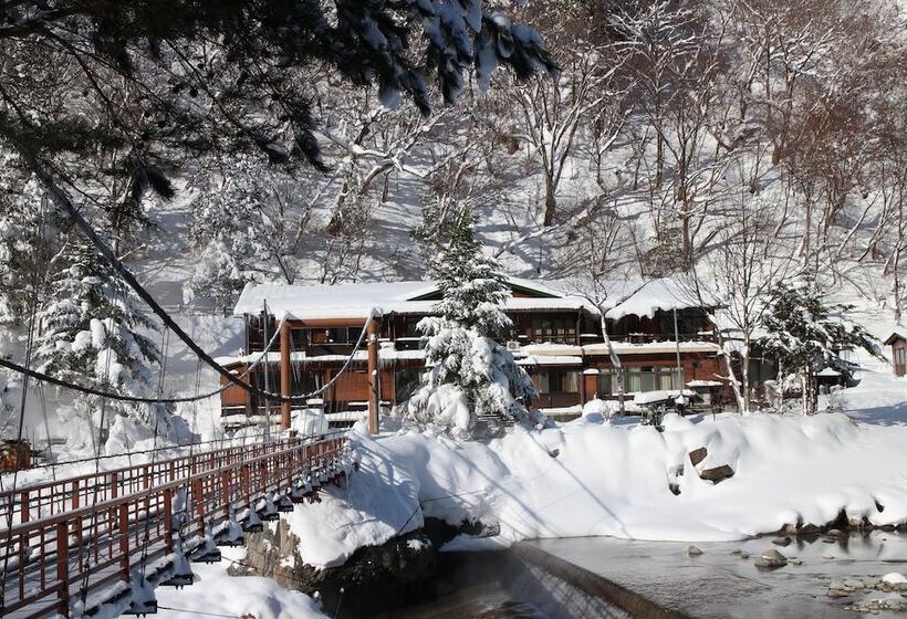 日式旅馆 Shinzanso