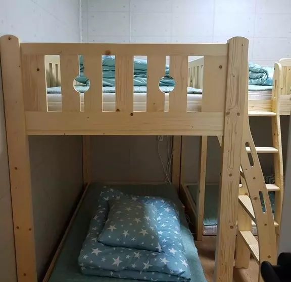 Sai Guesthouse  Hostel