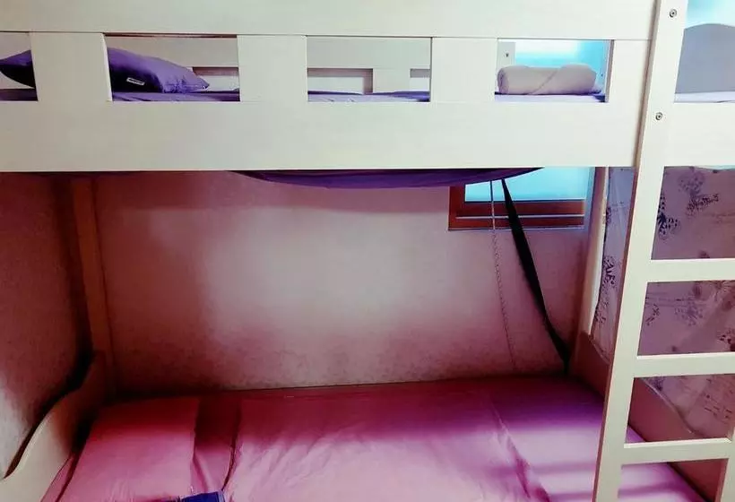 Sai Guesthouse  Hostel