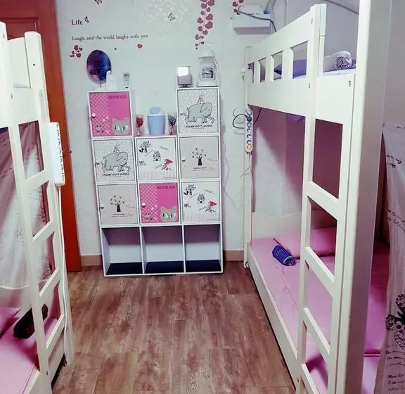 Sai Guesthouse  Hostel