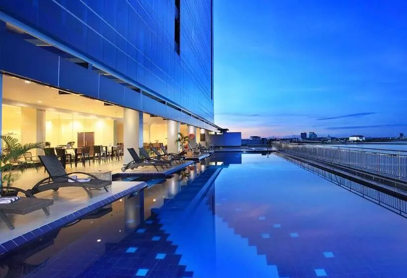Swiss Belhotel Makassar