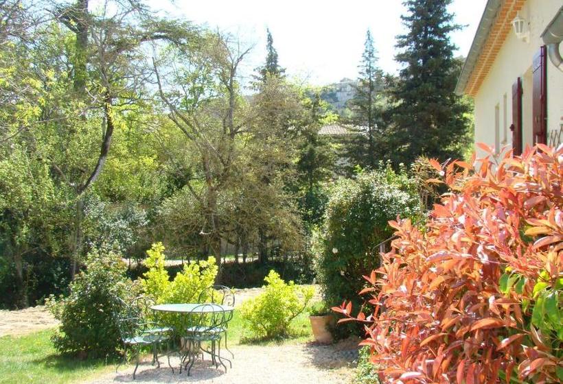 مبيت وإفطار Chambres D Hôtes La Nesque