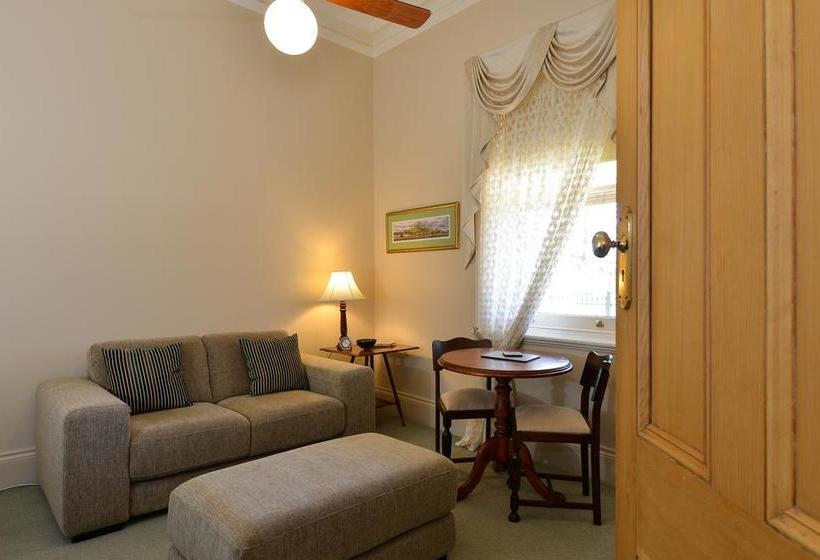 مبيت وإفطار Trafalgar Premium Vintage Suites