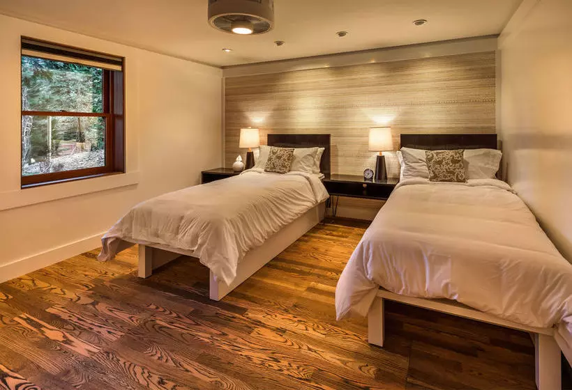 Cedar Crest Cottages