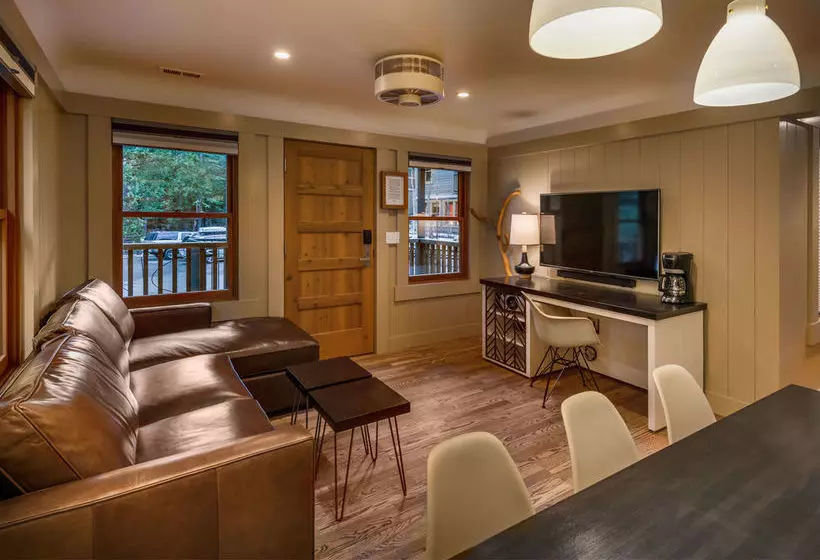 Cedar Crest Cottages
