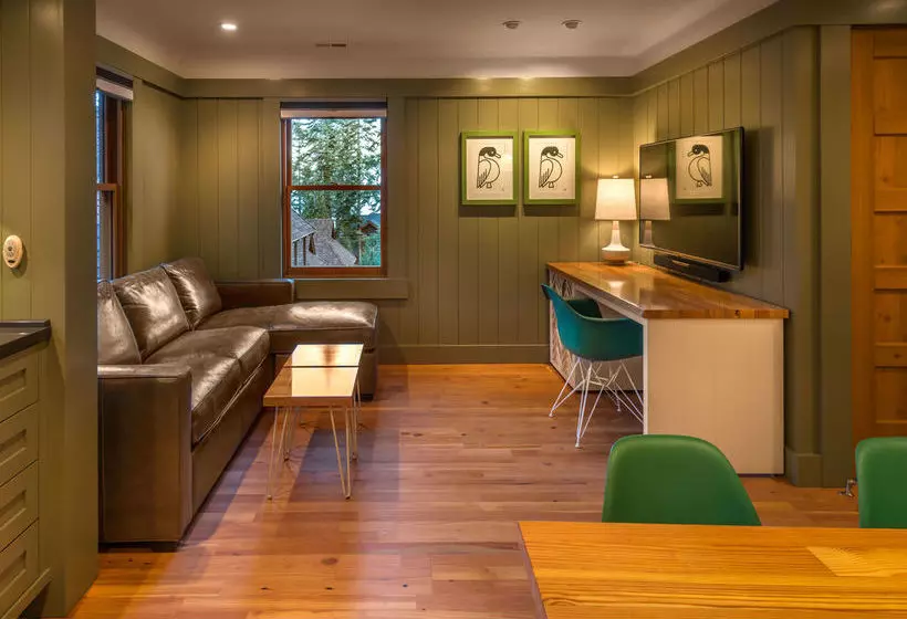 Cedar Crest Cottages