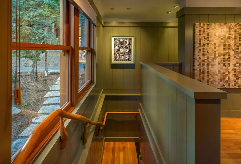 Cedar Crest Cottages