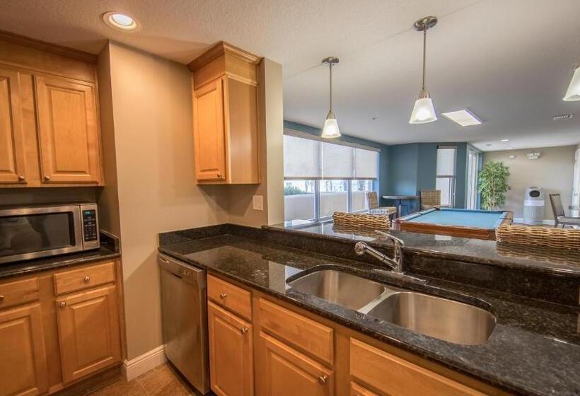 Family Friendly Direct Oceanfront Sanibel 303