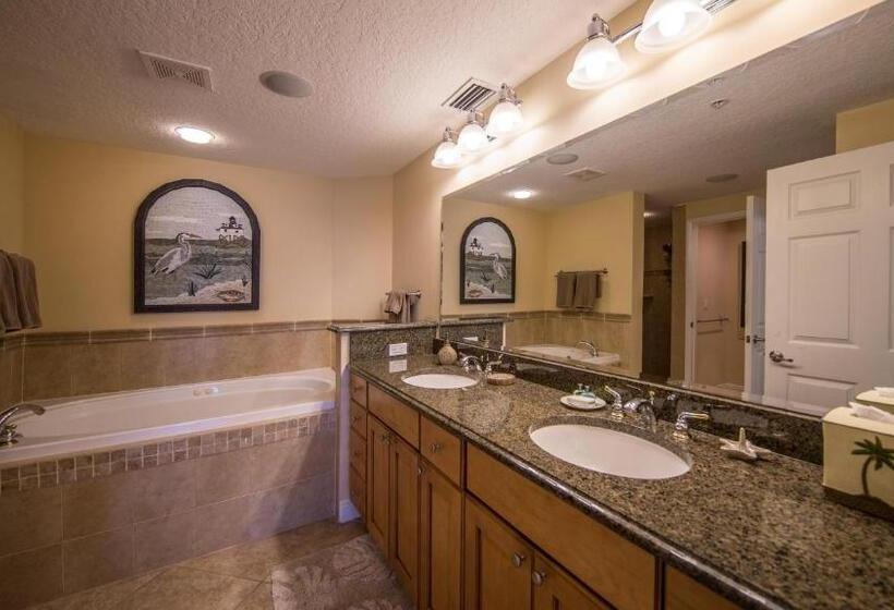 Family Friendly Direct Oceanfront Sanibel 303