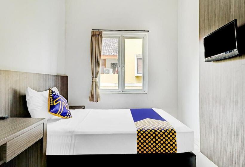 Хостел Spot On 90777 D’river Guest House