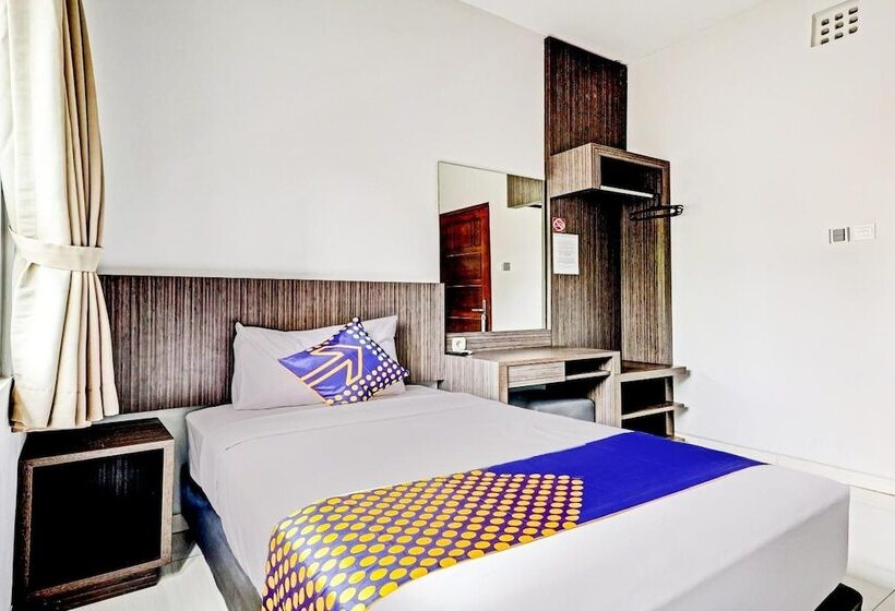 Хостел Spot On 90777 D’river Guest House