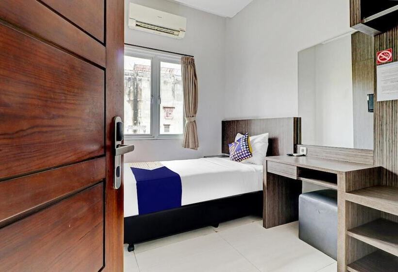 Хостел Spot On 90777 D’river Guest House