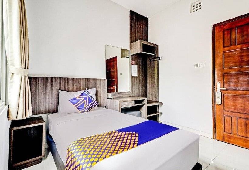 Хостел Spot On 90777 D’river Guest House