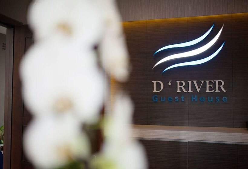 Хостел Spot On 90777 D’river Guest House