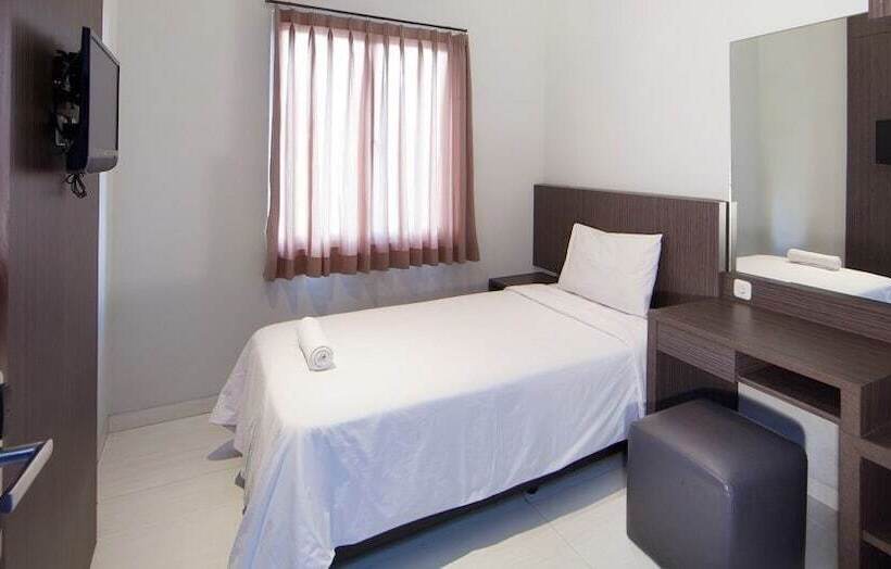 Хостел Spot On 90777 D’river Guest House