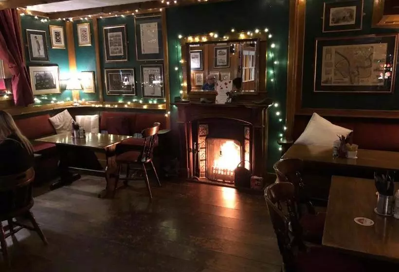 مسافرخانه The Bay Horse  Fulford