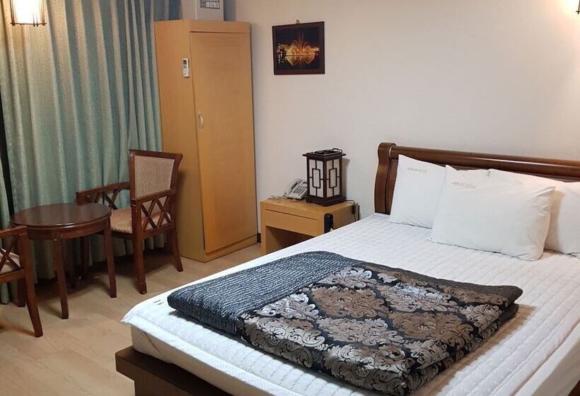 Hotel Arirang
