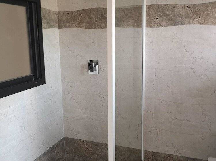 هتل Church Road Lodge