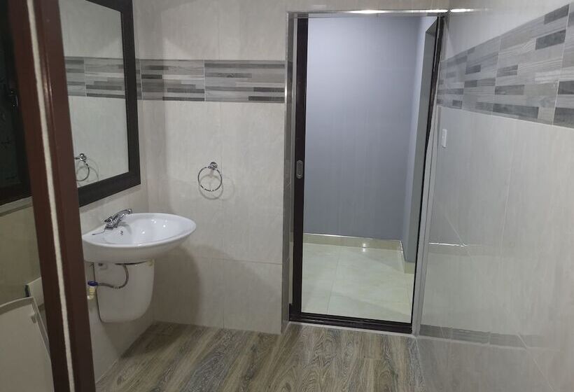 هتل Church Road Lodge