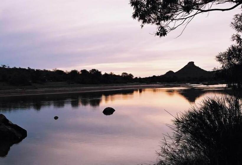 בית מלון כפרי Leriba Golf Lodge