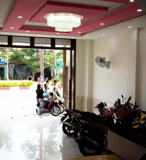 هتل Nhat Nga