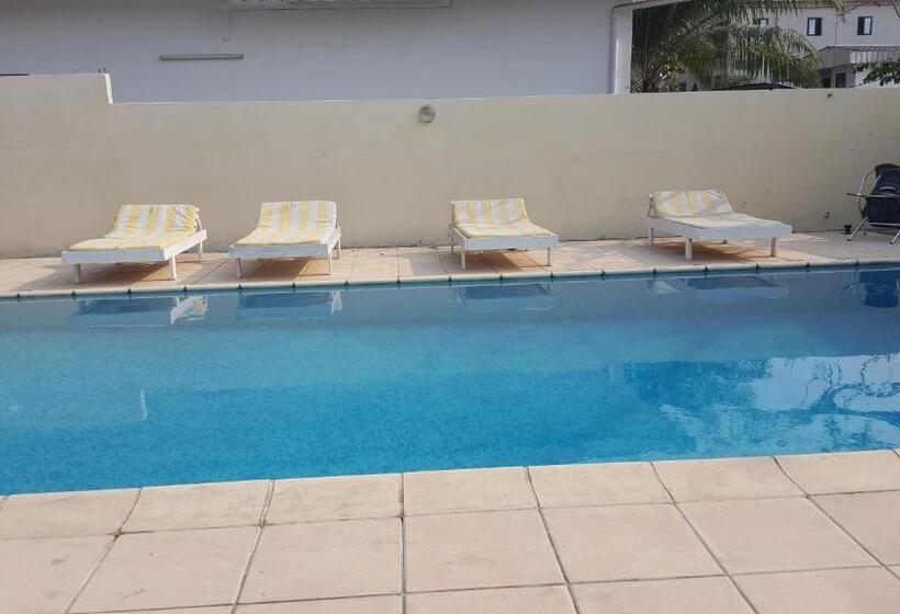 هتل Residence Saint Jacques Centre Ville Pointe Noire