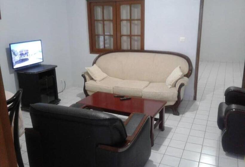 هتل Residence Saint Jacques Centre Ville Pointe Noire