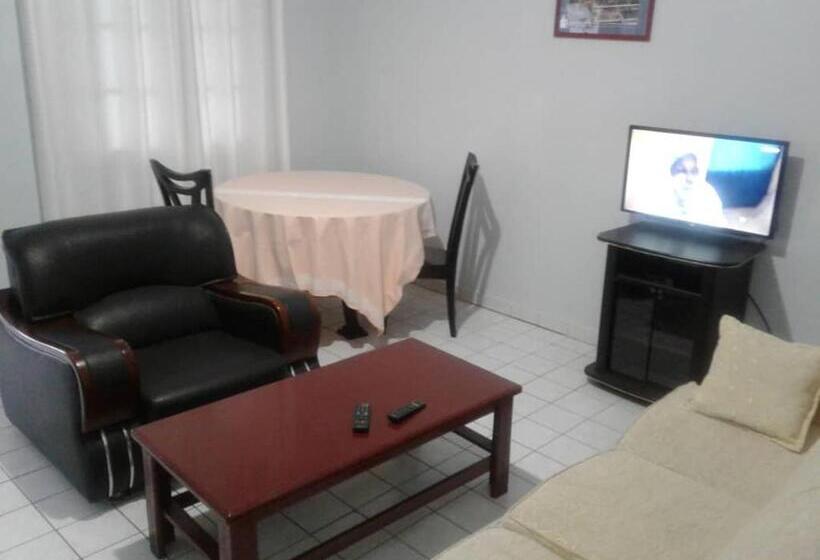 هتل Residence Saint Jacques Centre Ville Pointe Noire
