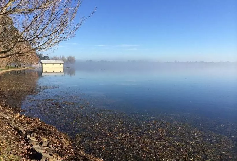 Lake Wendouree Luxury Apartments On Webster
