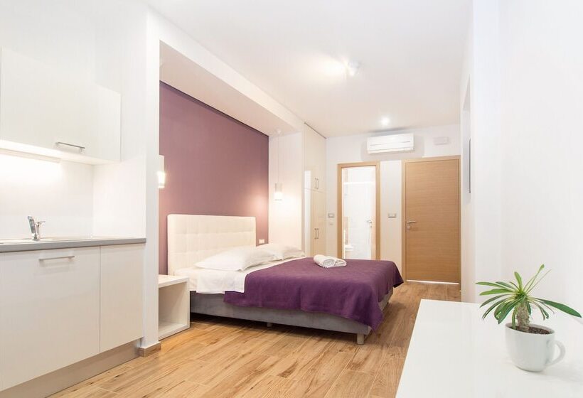 بنسيون Beachfront Villa Mediteran