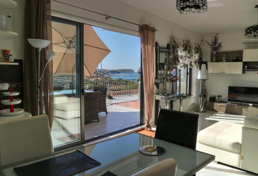 Stunning Views 4 Bedrooms Penthouse In Marsaxlokk