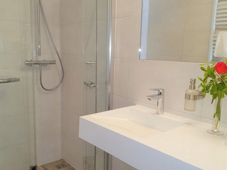 R&r Hotel Strandallee