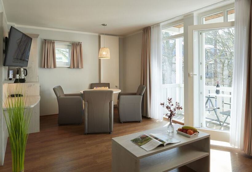 R&r Hotel Strandallee