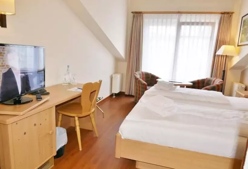 R&r Hotel Strandallee