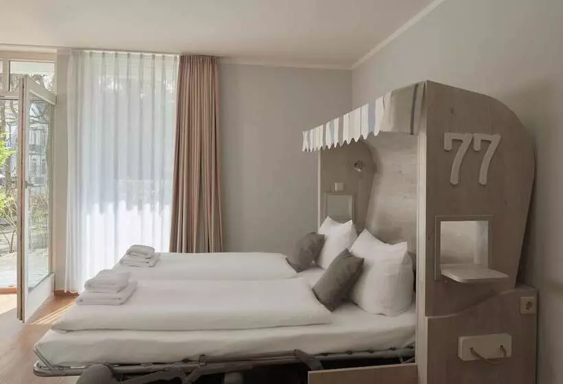 R&r Hotel Strandallee