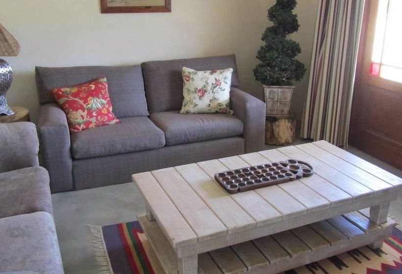 Seven Oaks Vineyard Cottages