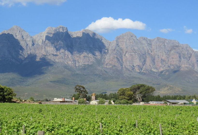 Seven Oaks Vineyard Cottages