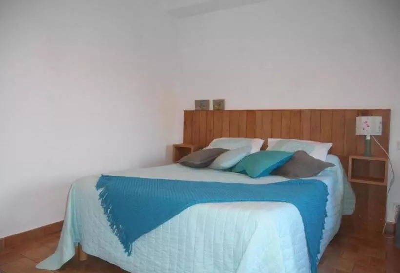ベッドアンドブレックファースト Chambre D' Hotes Des Collines