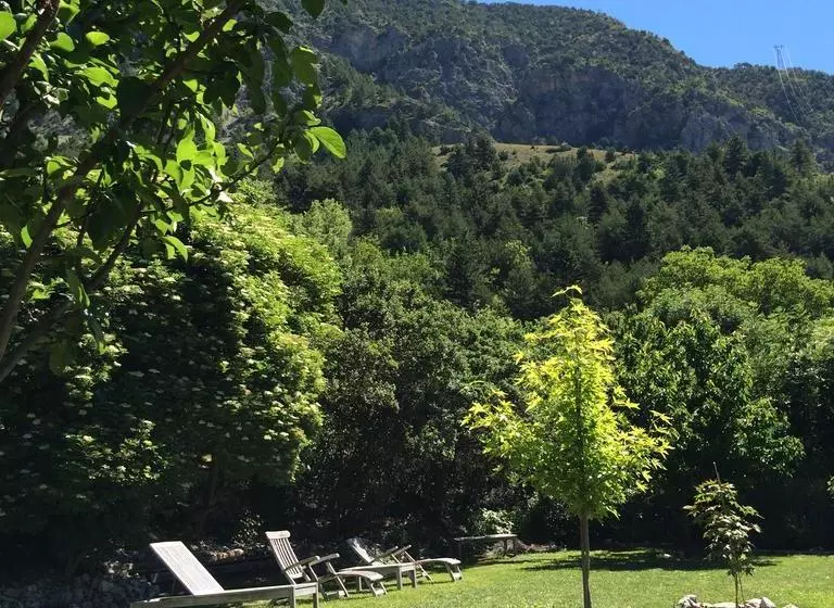 تختخواب و صبحانه Chambre D Hôtes La Font